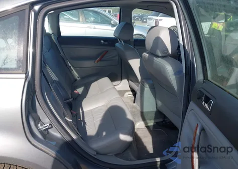 2002 Volkswagen Passat Glx from USA, damaged, VIN WVWTH63B92P182698